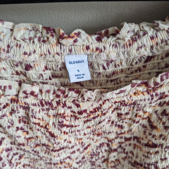 NWT Old Navy Smocked Bodice Tie Dye Top Size Small - Picture 3 of 5